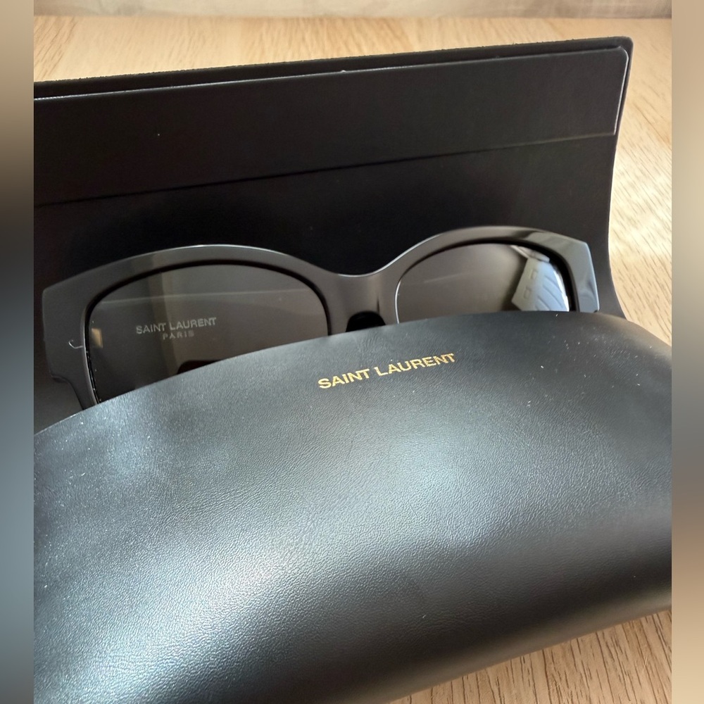 Saint Laurent Black Cat-Eye Sunglasses with Gold Logo - Picture 11 of 12